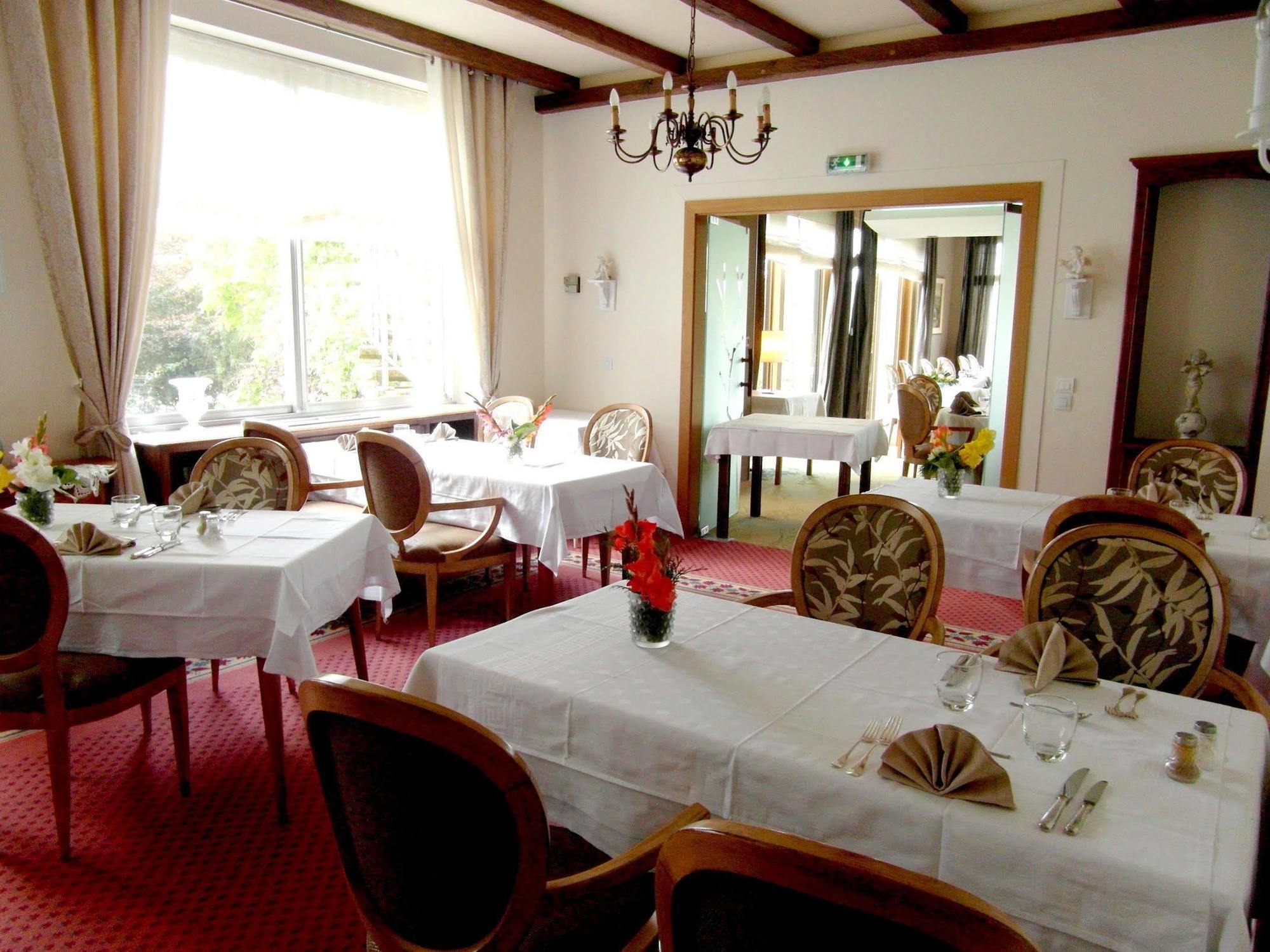 Spa Hotel Restaurant Au Lion D'Or Ла-Петіт-П'єрр Екстер'єр фото
